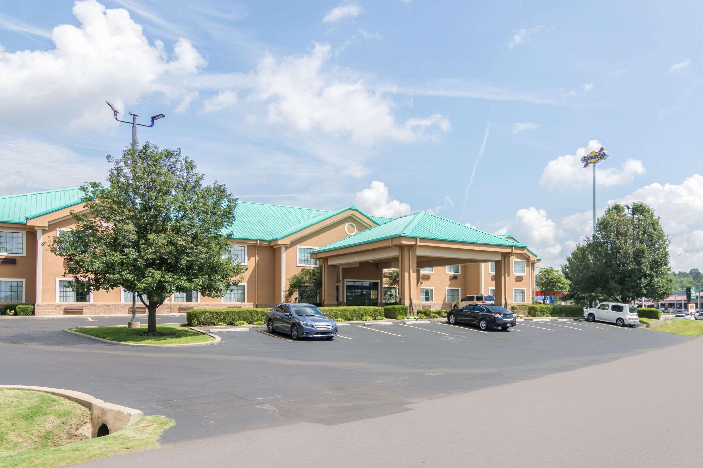 Quality Inn & Suites Alma - Fort Smith Northeast Exterior foto